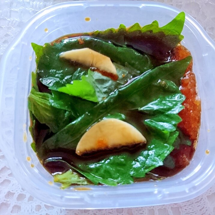 青じそのにんにく醤油漬け レシピ 作り方 By Hirohyt102 楽天レシピ 青じそのにんにく醤油漬け レシピ 作り方 By Hirohyt102 楽天レシピ